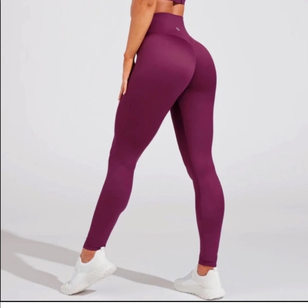 Buff bunny leggings